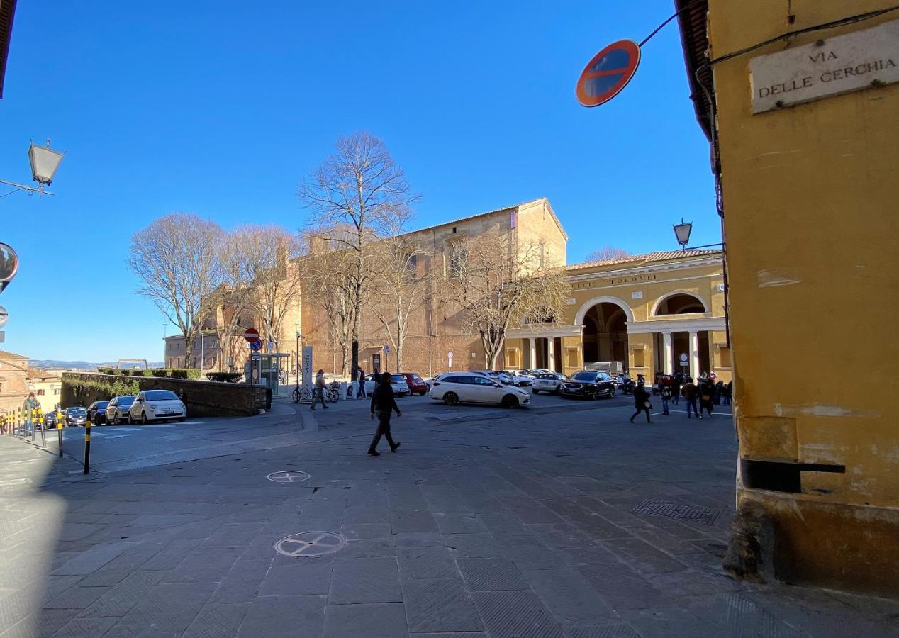 Violante House-Appartamento In Centro Storico Siena Exteriör bild