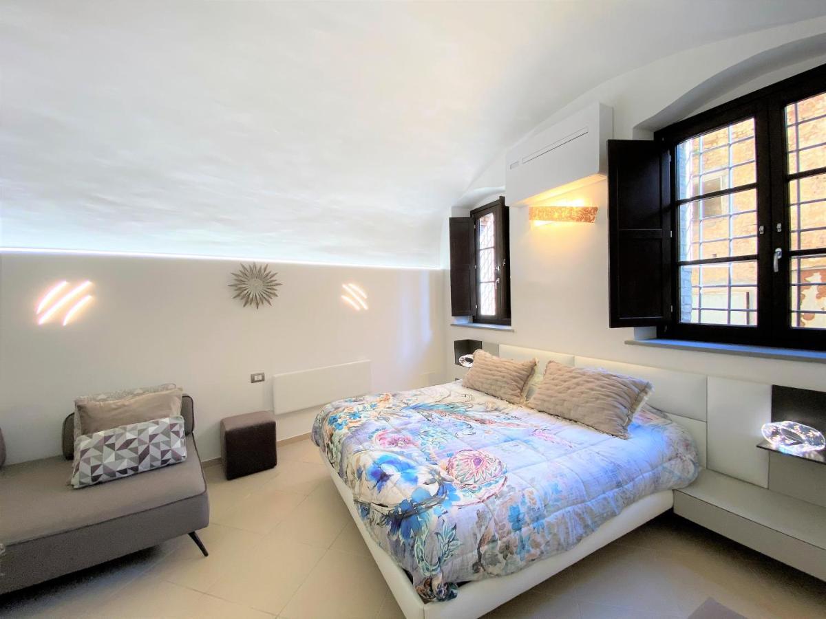 Violante House-Appartamento In Centro Storico Siena Exteriör bild